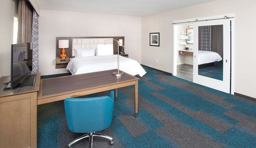 Studio Suite, 1 King Bed, Accessible, Non Smoking (Roll-in Shower)