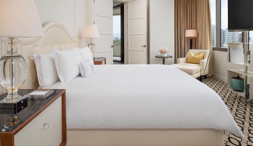 Suite, 1 King Bed, Accessible (Beverly Hills, Hearing)