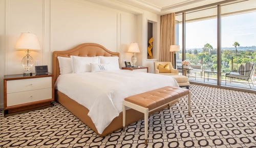 Deluxe Suite, 1 King Bed, Non Smoking (HOLLYWOOD)