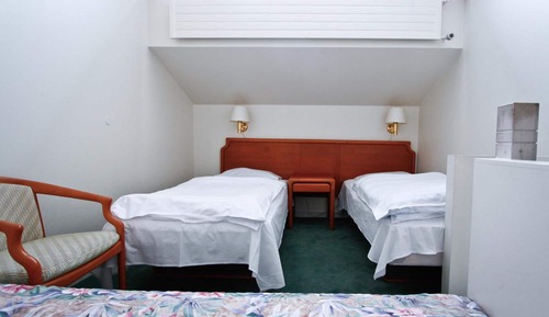 Room, Multiple Beds (Quintuple Room)