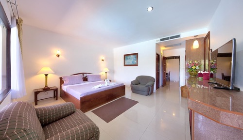 Deluxe Double Room, 1 Double Bed, Kitchen, Poolside