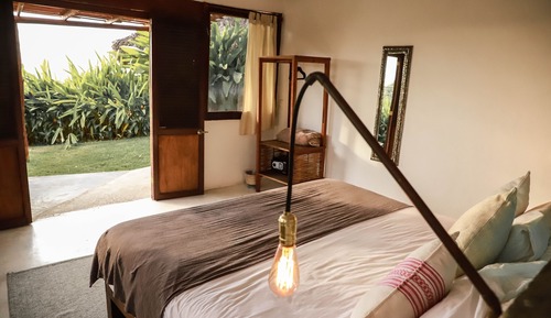 Standard Room, 1 King Bed, Partial Sea View