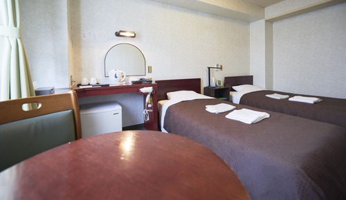 Standard Twin Room, Smoking
