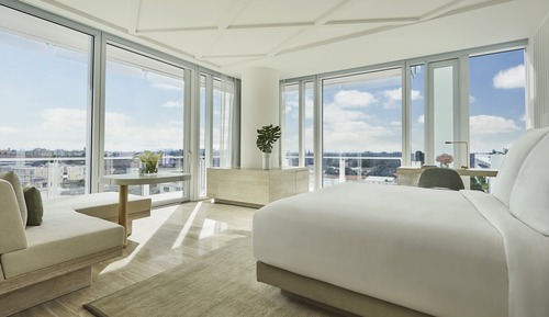 Room, 1 King Bed, Corner (Surfside)
