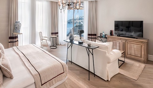 Deluxe Garden View Room