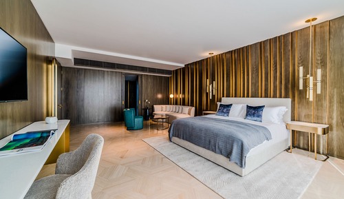 4 BED | Penthouse Duplex w/Pool