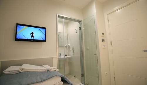 Economy Single Room ( 1 Single bed )