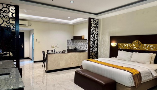Deluxe Studio Suite