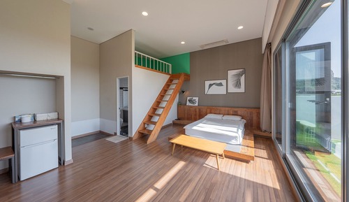 Royal Suite (On request Discount on Bubble Spa 30%)