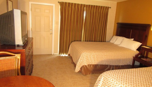 Standard Room, 2 Queen Beds, Non Smoking