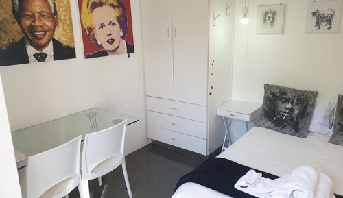 Basic Studio, 1 Queen Bed