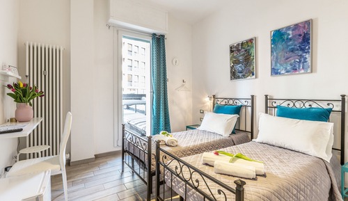 Junior Room, 1 Queen Bed