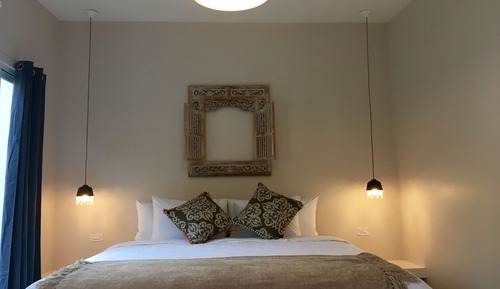 Standard Suite (Charming)
