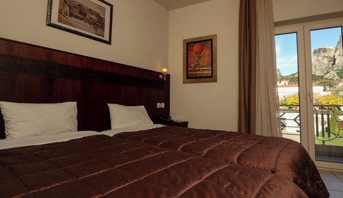Double or Twin Room (Meteora View)