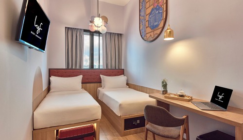 Room (Side By Side)