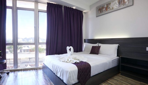 Deluxe Room With View