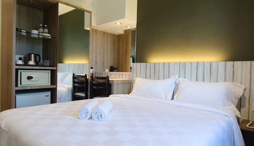Standard King Room