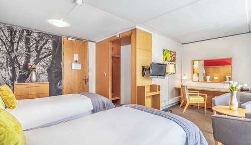 Room (Guest)
