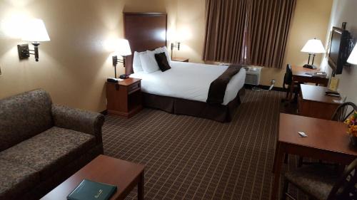 King Suite with Sofa Bed