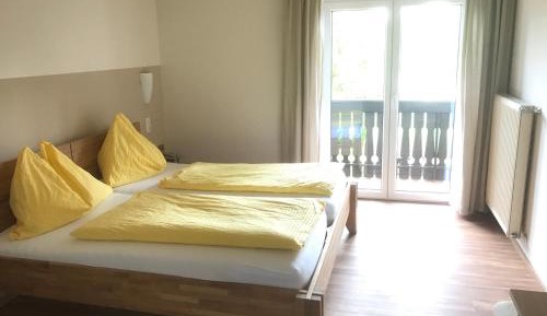 Double Room with Balcony and Lake View