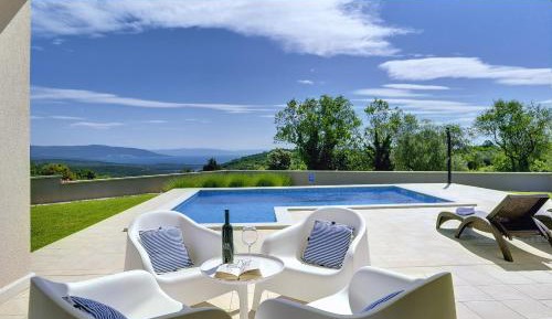 Two-Bedroom Holiday Home with Terrace