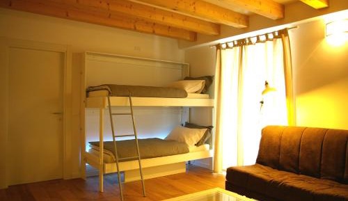 Superior One-Bedroom Apartment