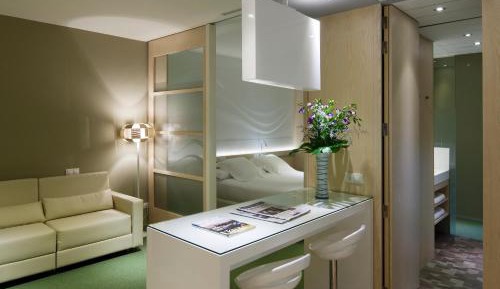 Suite with Kitchenette
