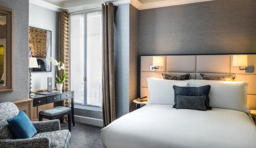 Superior Room with 1 Queen Bed