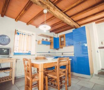 Two-Bedroom Apartment - Split Level ( 3 Adults )