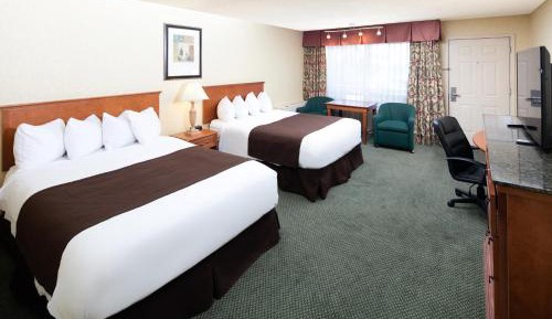 Standard Queen Room with Two Queen Beds