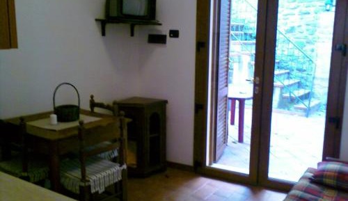 One-Bedroom Apartment (3 Adults)