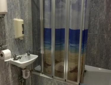 Single Room with Shared Bathroom