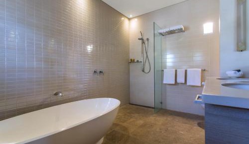 Courtyard Studio Suite