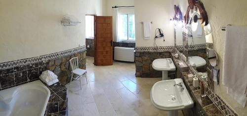 Suite with Mountain View
