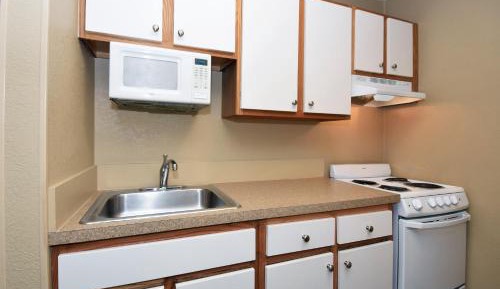 Efficiency  Two Queen Beds - 1st Floor/Disability Access - Non Smoking
