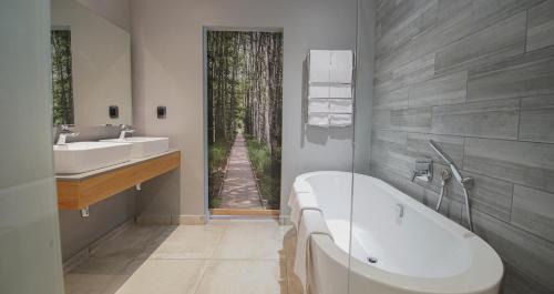 Suite with Private Courtyard