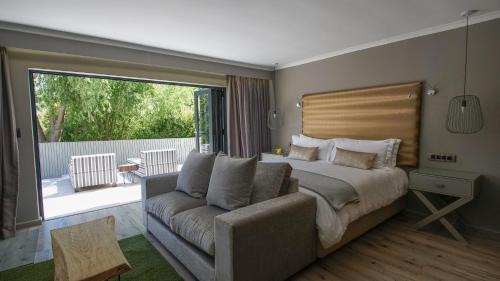 Suite with Garden View