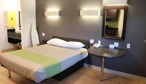 Studio with Spa Bath