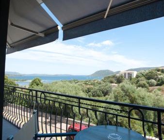 Studio with Balcony and Sea View (2 Adults)