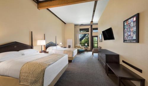 Queen Room with Two Queen Beds - Non-Smoking