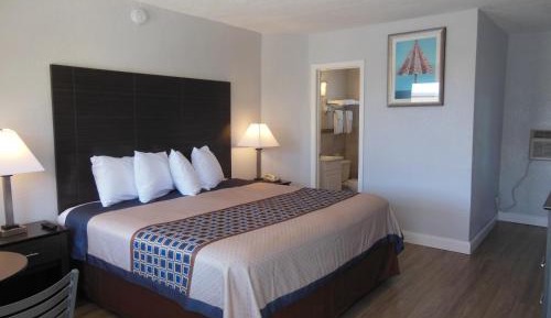 Standard King Room
