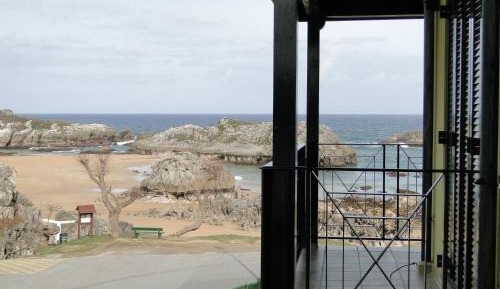 Three-Bedroom Apartment with Sea View (6 Adults)