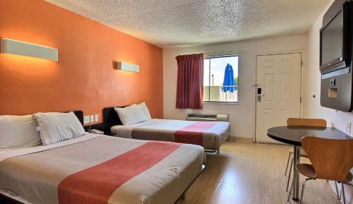 Quadruple Room - Disability Access - Roll in Shower