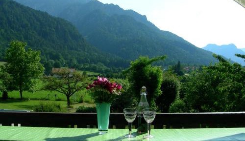 Apartment with Mountain View