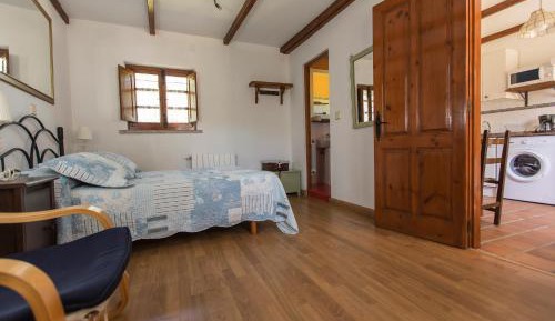 One-Bedroom Apartment (2 Adults)