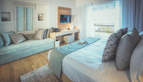 Ocean View Chalet with Pool 