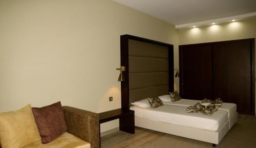 Twin Room with City View