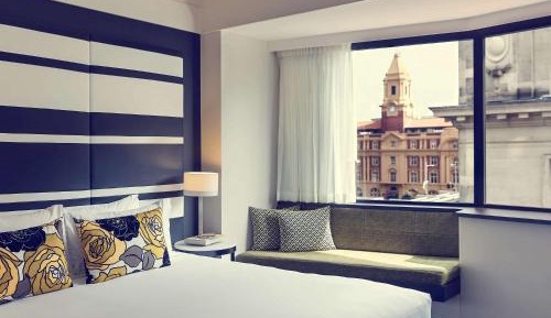 Superior Queen Room - City side