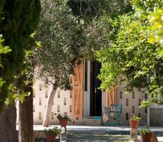 Double Room with Private Bathroom With Garden View