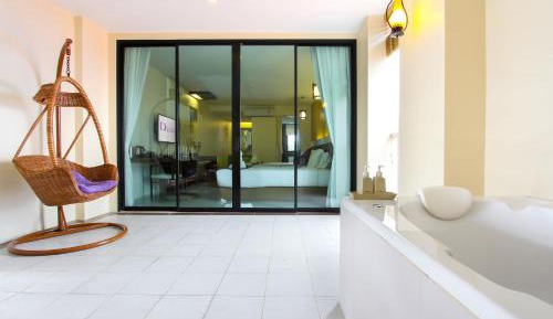 Suite with Spa Bath